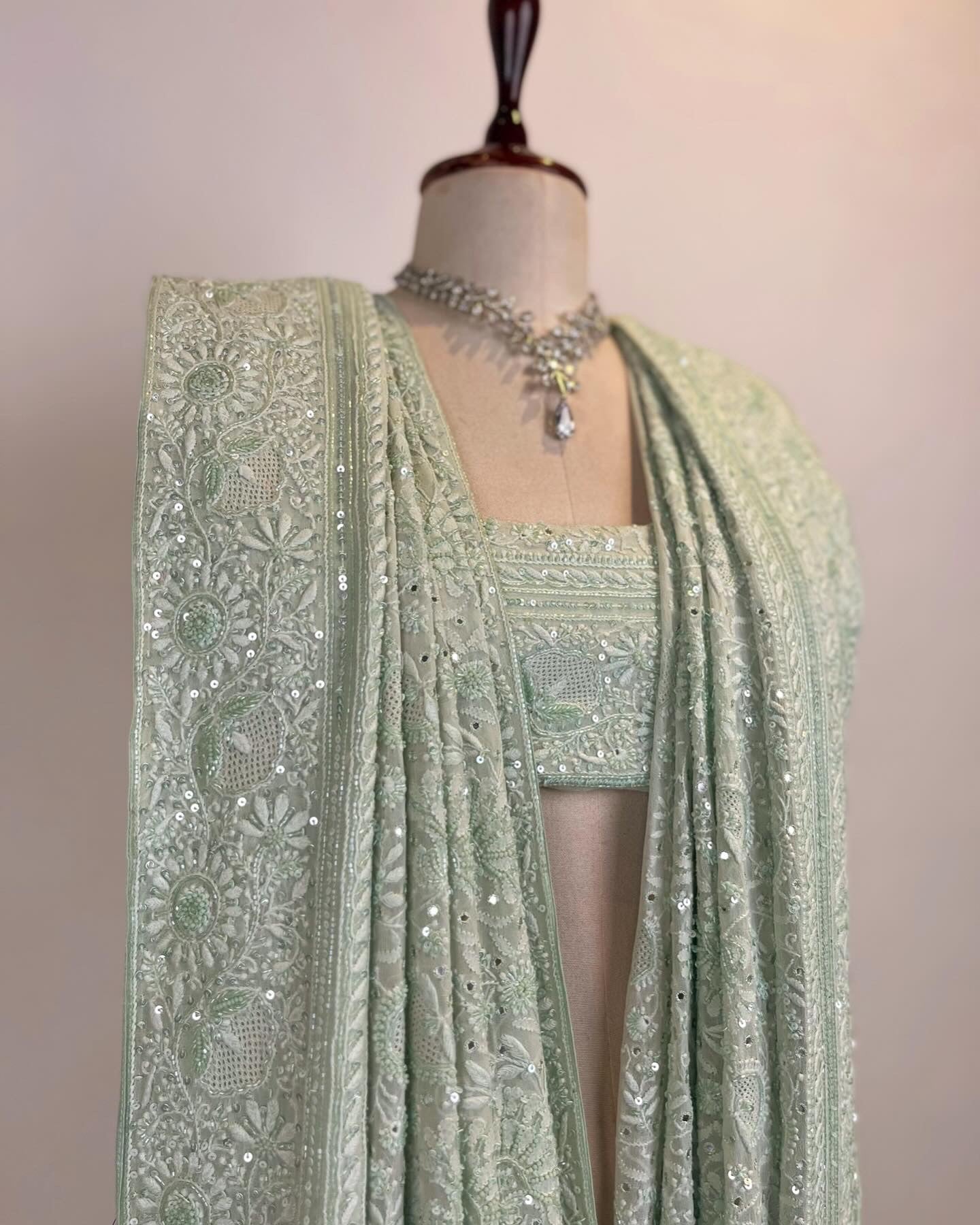 FINE DO TAAR CHIKANKARI SAREE WITH DELICATE PEARL SEQUIN & MIRROR WORK