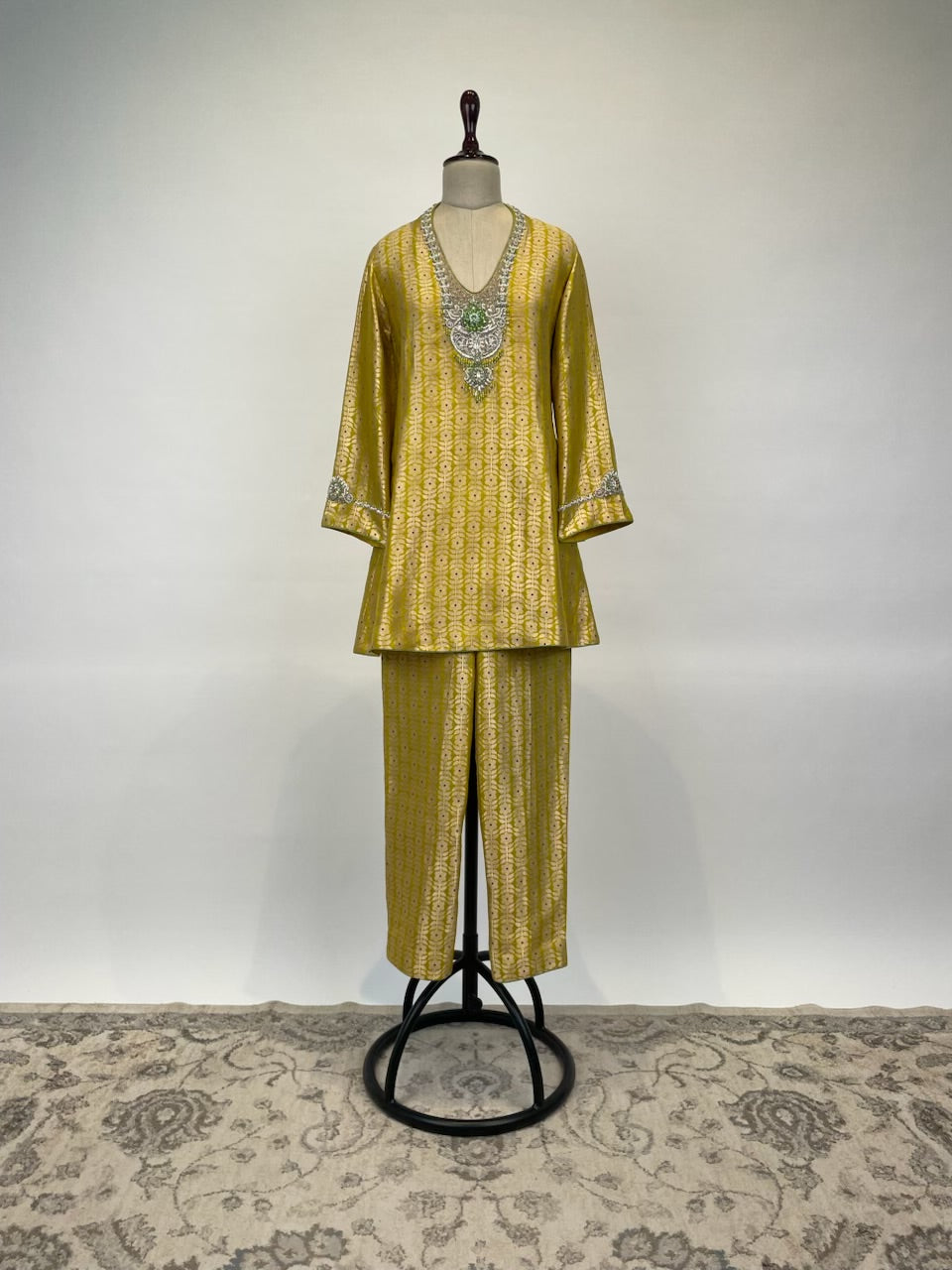 Banarasi Brocade Kurta Set Accentuated With Intricate Hand Embroidery And Statement Neck Detailing
