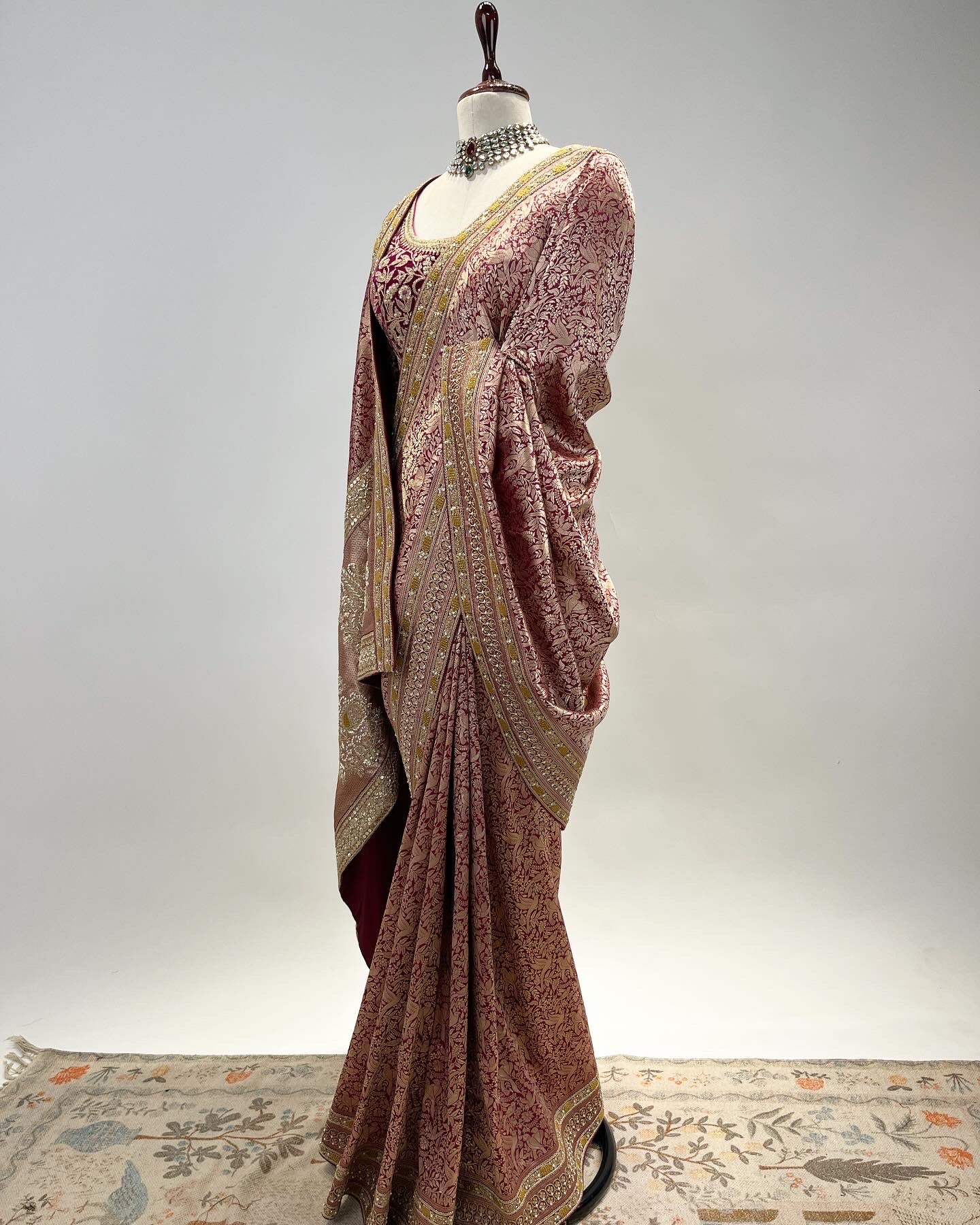 DAMPAJ & BROCADE WEAVE BANARASI SAREE IN MARODI & RESHAM JAALI WORK