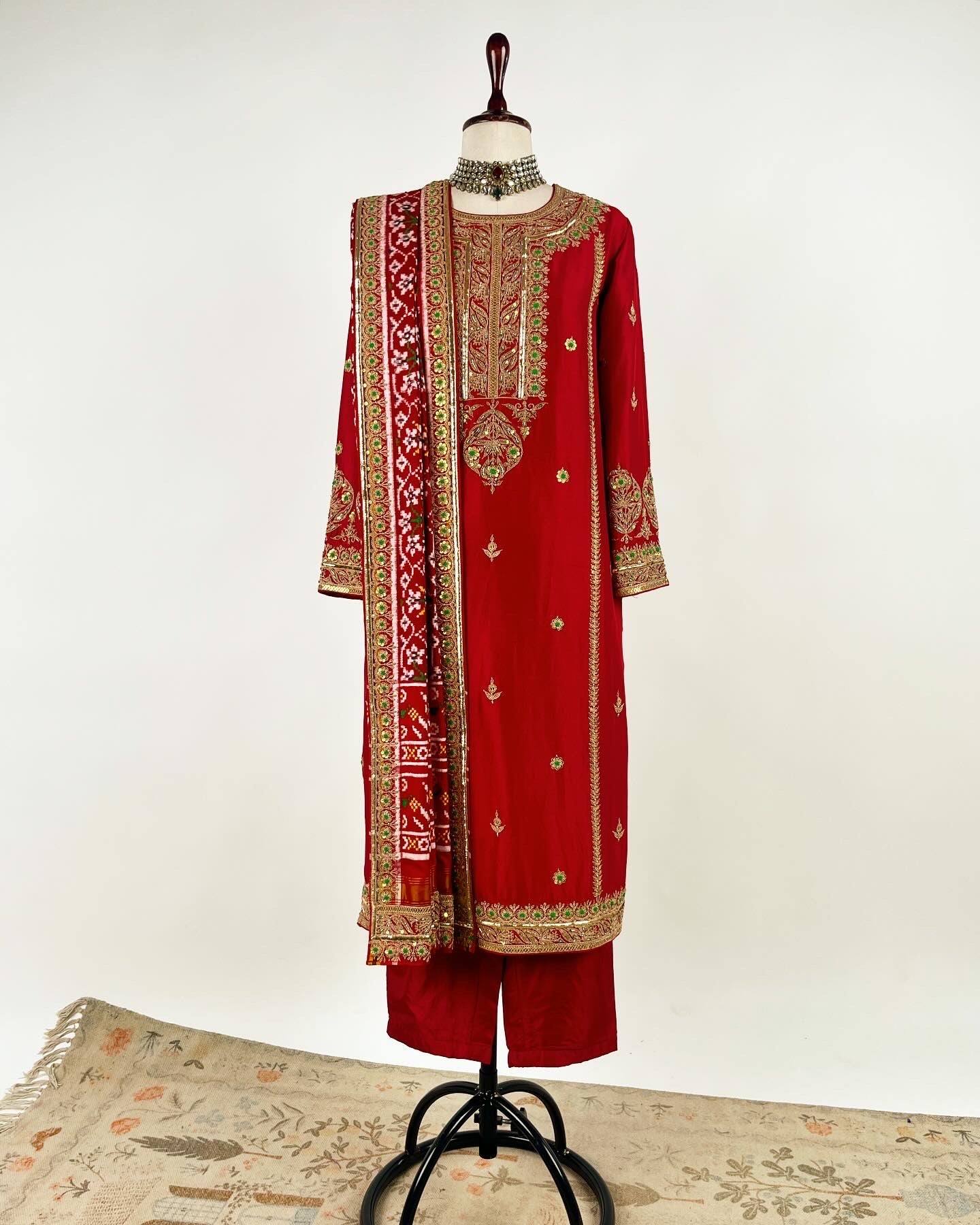 DOUBLE IKAT PATAN PATOLA SUIT SET IN FINE ANTIQUE MARODI WORK