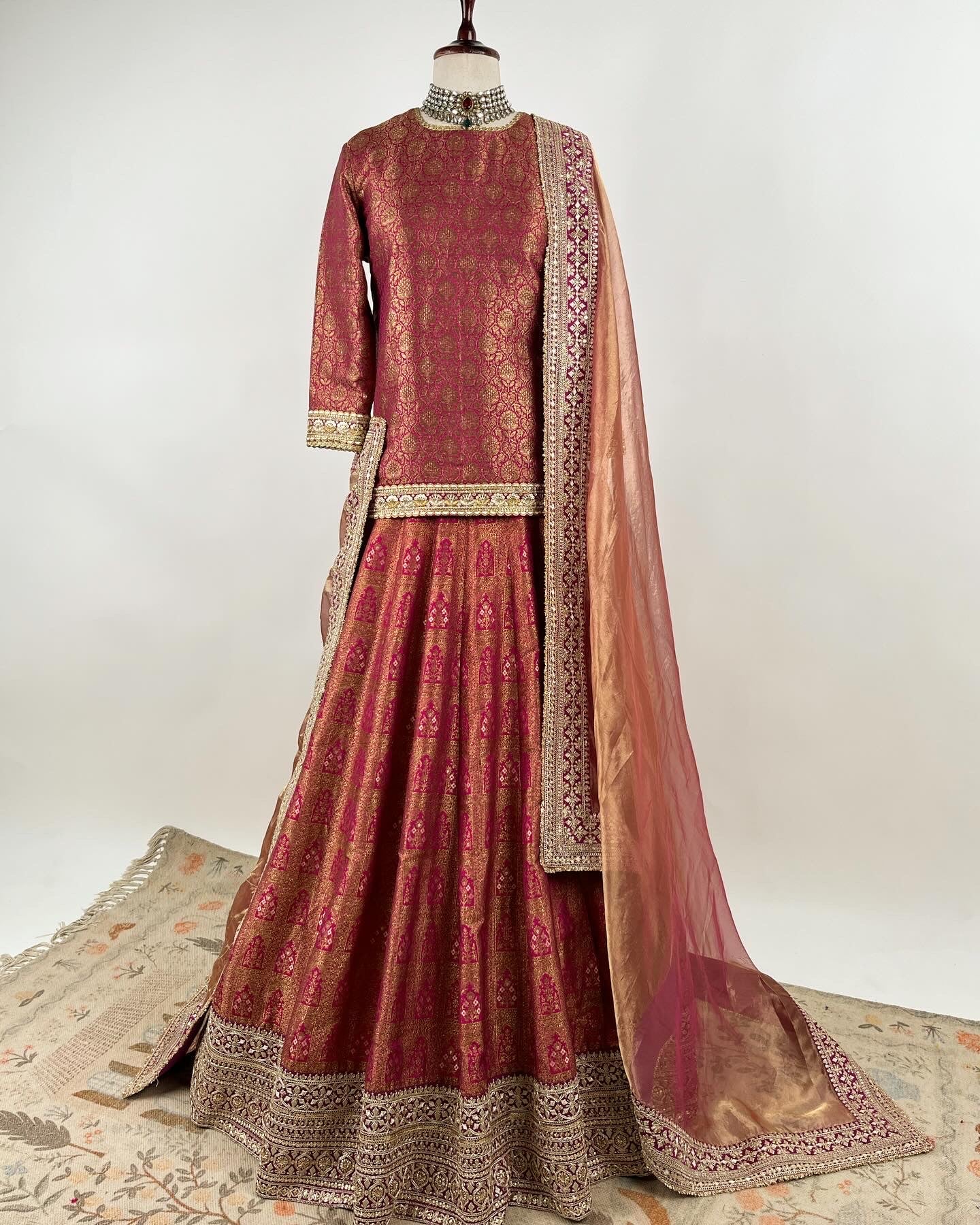 ANTIQUE BROCADE SHORT KURTA & LEHENGA SET IN DEEP PINK