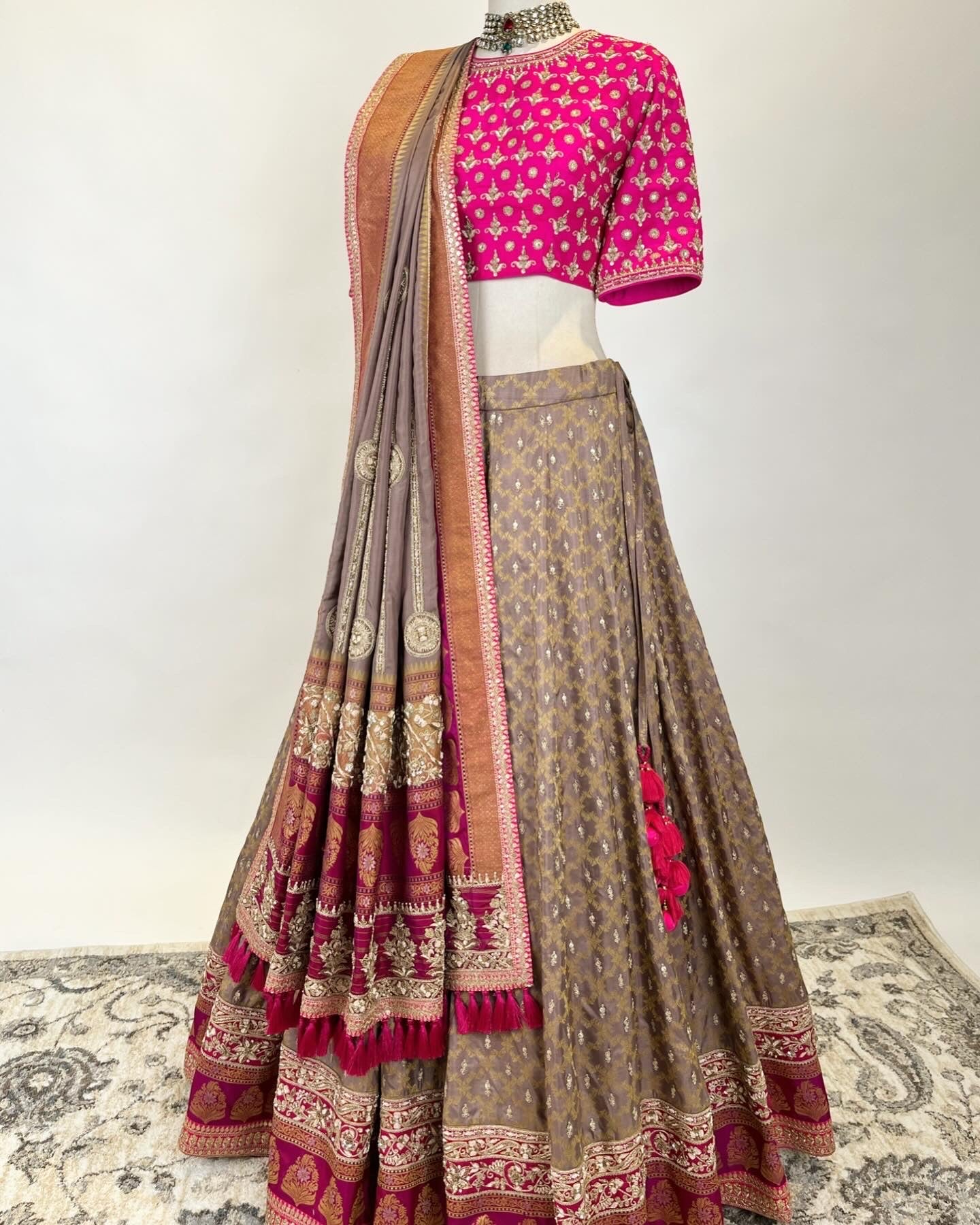 EK TAAR WEAVE LEHENGA WITH ZARDOSI WORK