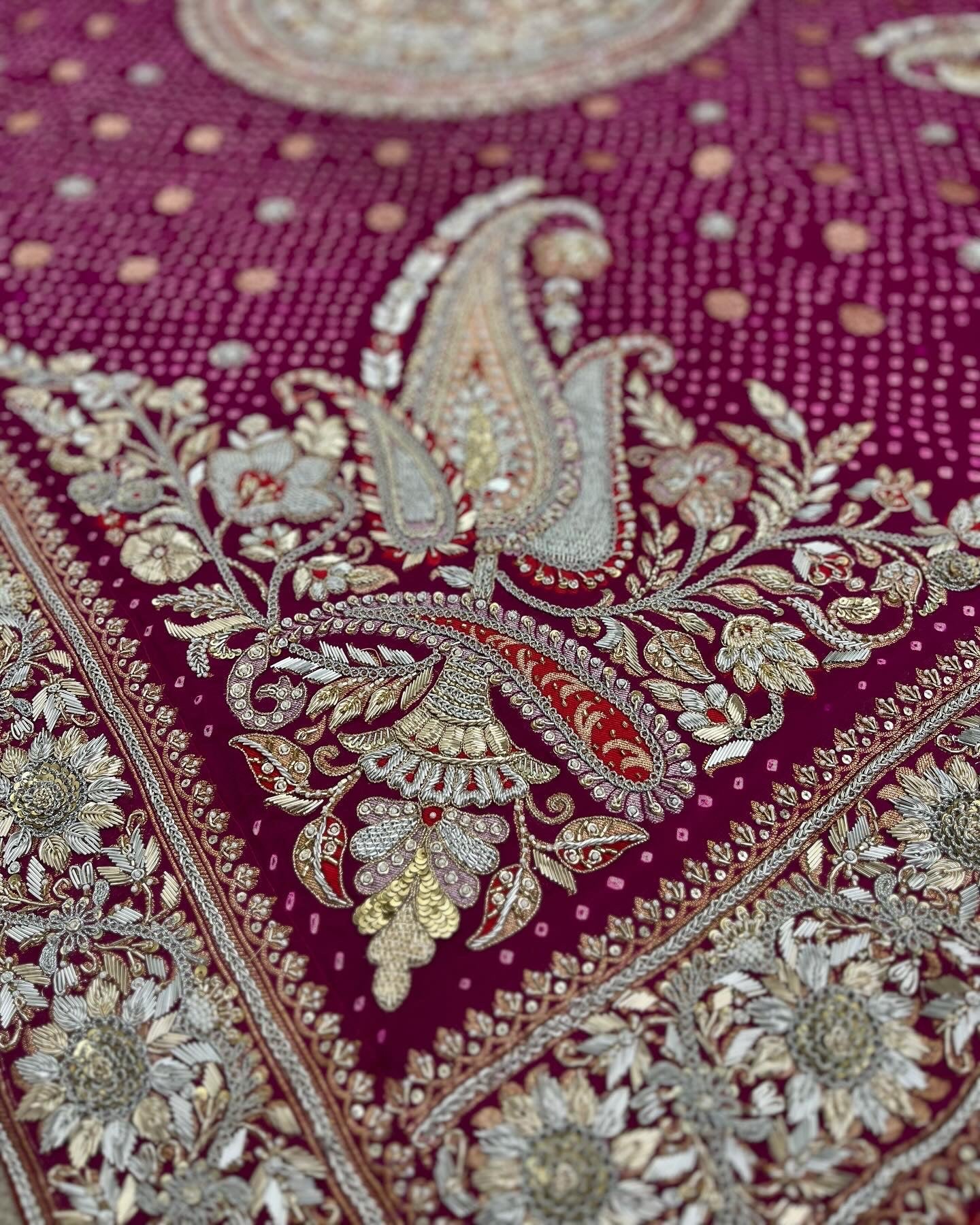 BANARASI BANDHANI SAREE WITH SIGNATURE MANDALA ZARDOSI PALLA WORK