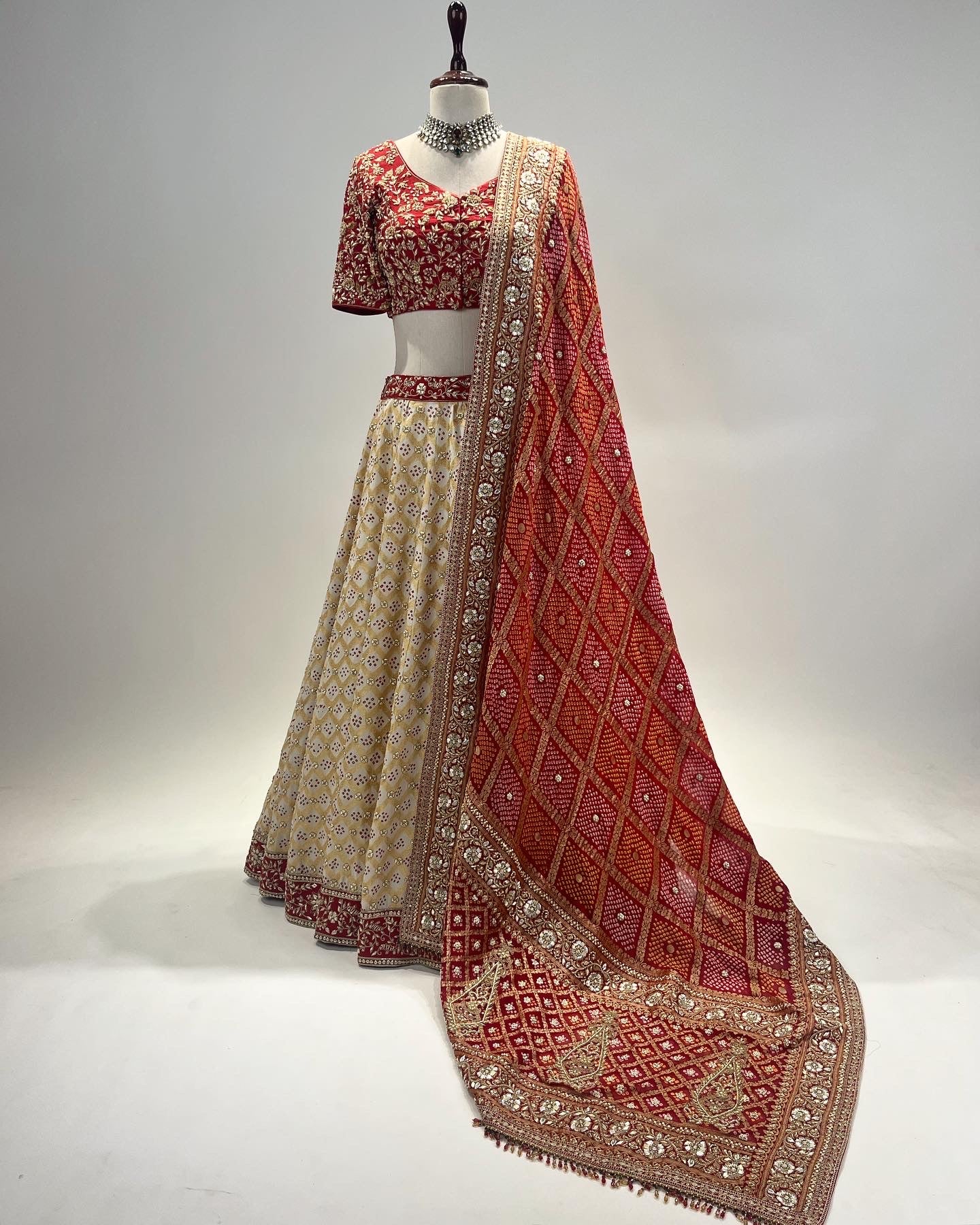 Gharchola lehenga store