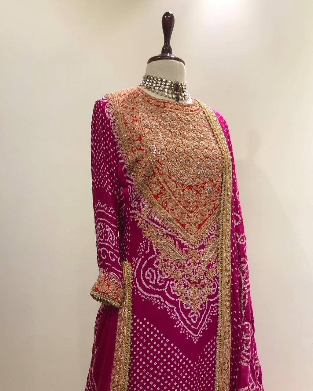 MAGENTA AABHA KURTA SET IN MARODI