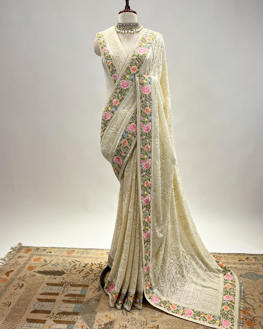 EK TAAR CHIKANKARI SAREE WITH EK TAAR GARA BORDER & PEARL EMBELLISHMENTS