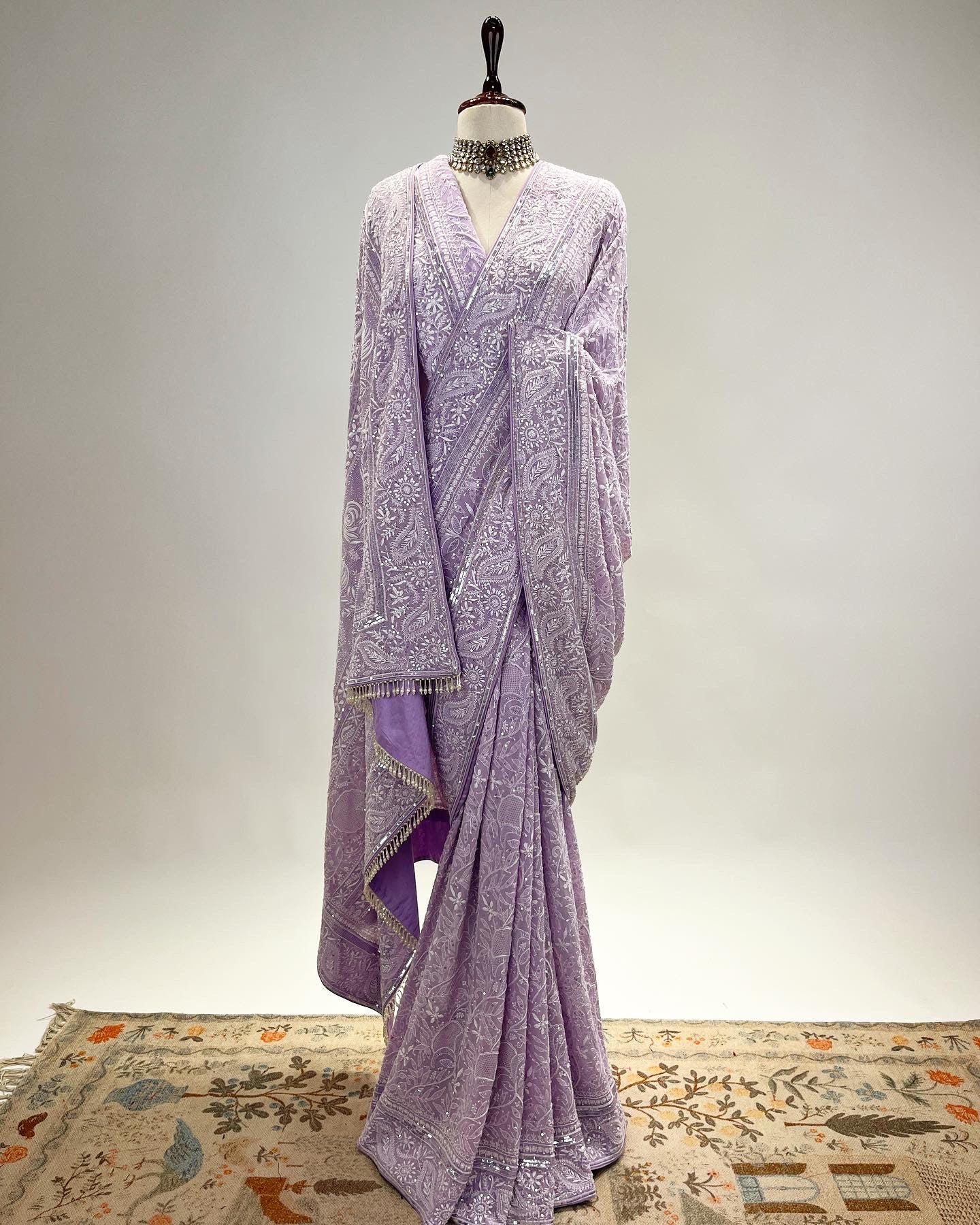 LAVENDER FINE DO TAAR CHIKANKARI SAREE INCLUDING JAALI HATHKATI PHANDA & KAURI FORM