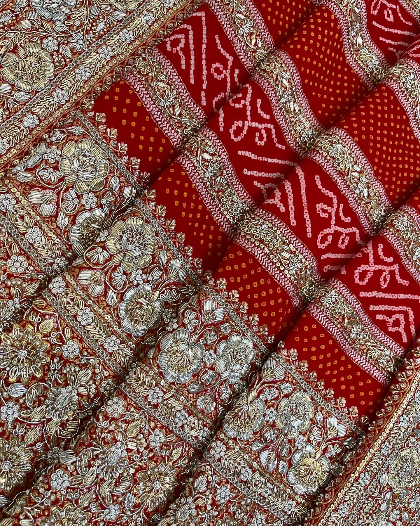 LEHERIYA PATTERN BANARASI BANDHANI SAREE IN PURE ZARI WITH ZARDOSI EMBROIDERY