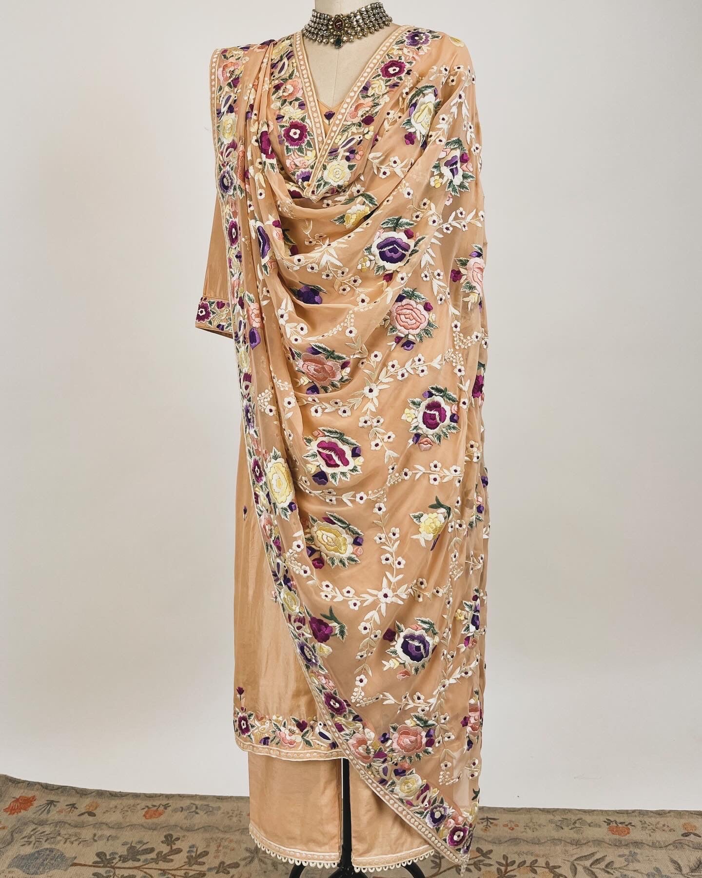 PARSI GARA FLORAL SUIT ENSEMBLE