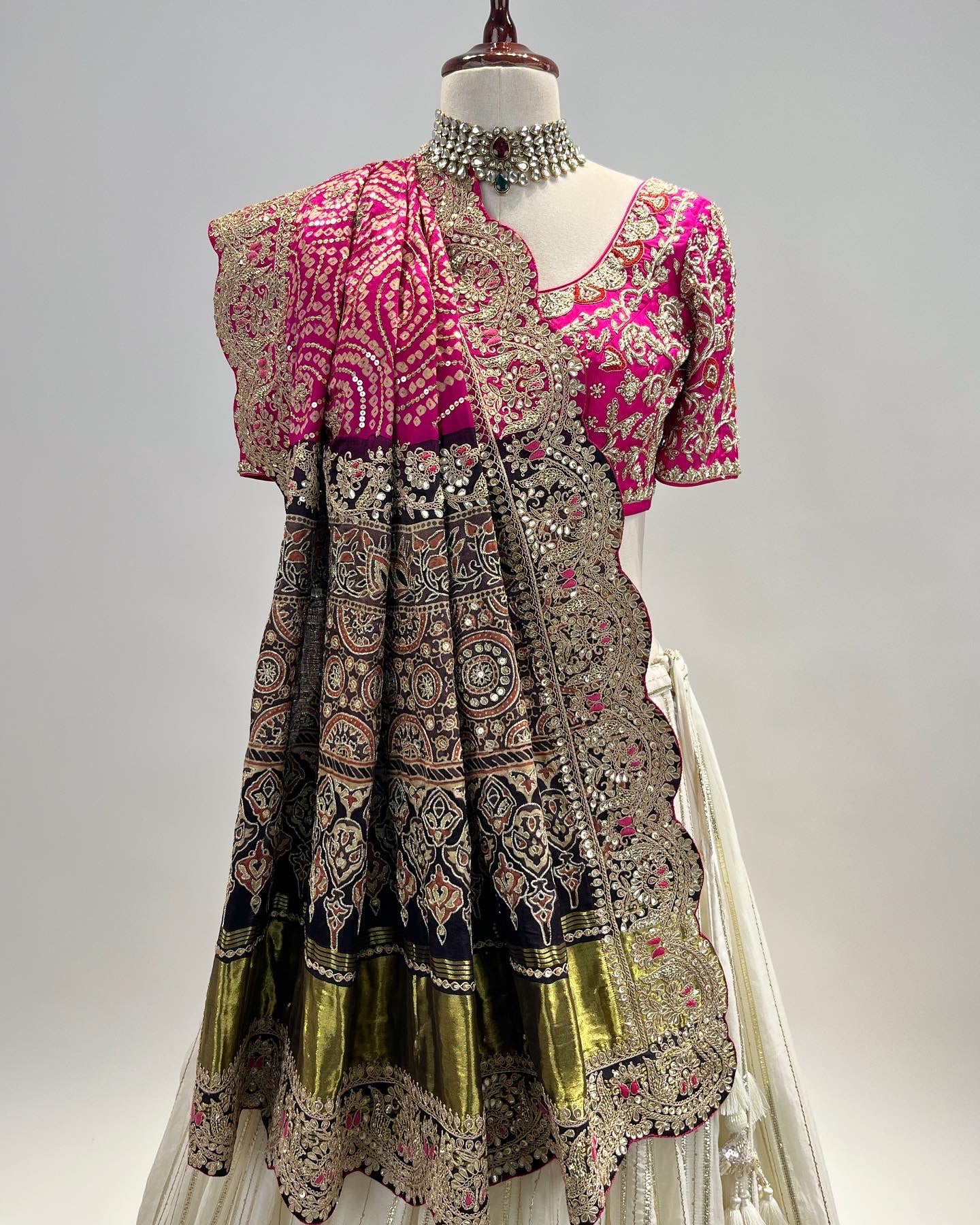 GOTAPATTI BANDHANI AJRAKH LEHENGA