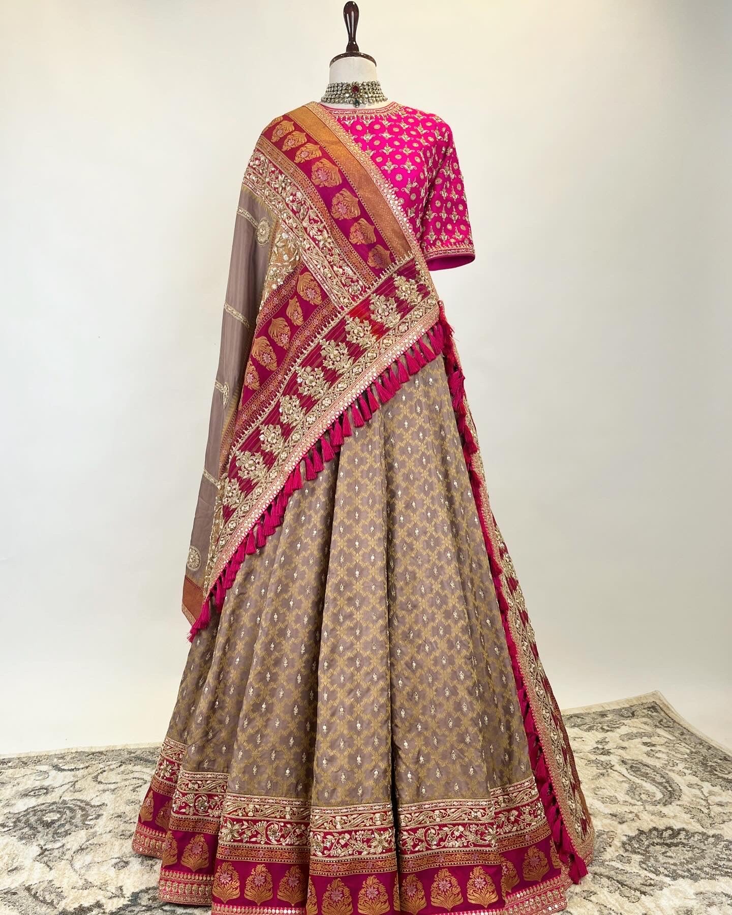 EK TAAR WEAVE LEHENGA WITH ZARDOSI WORK