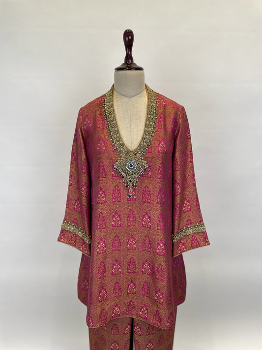 Banarasi Brocade Kurta Set Adorned With Intricate Zardosi And Emerald Detailing.