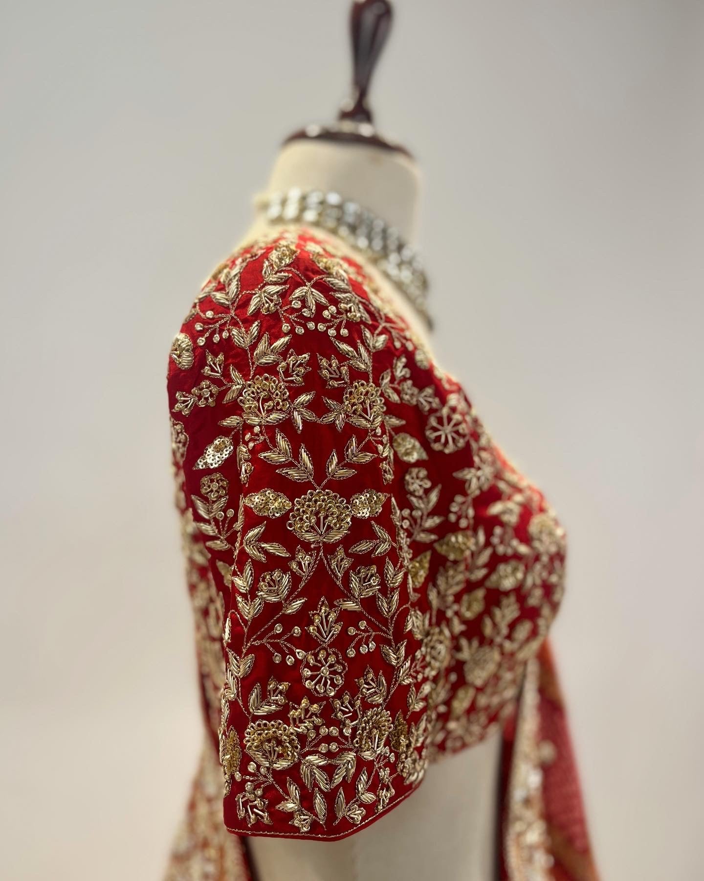 PANETAR GHARCHOLA LEHENGA