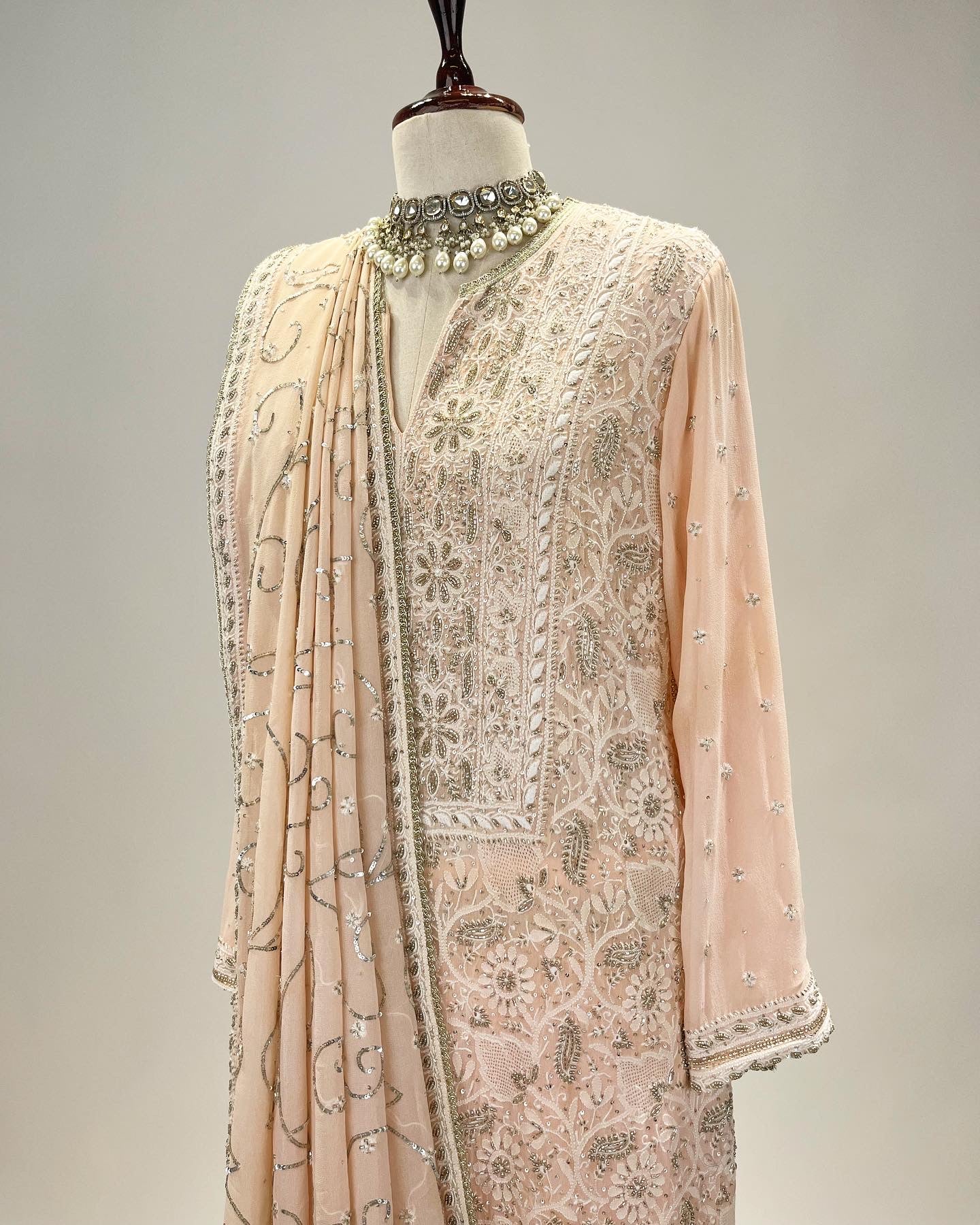 DO TAAR CHIKANKARI ENSEMBLE IN CUTDANA & SEQUIN JAAL DUPATTA