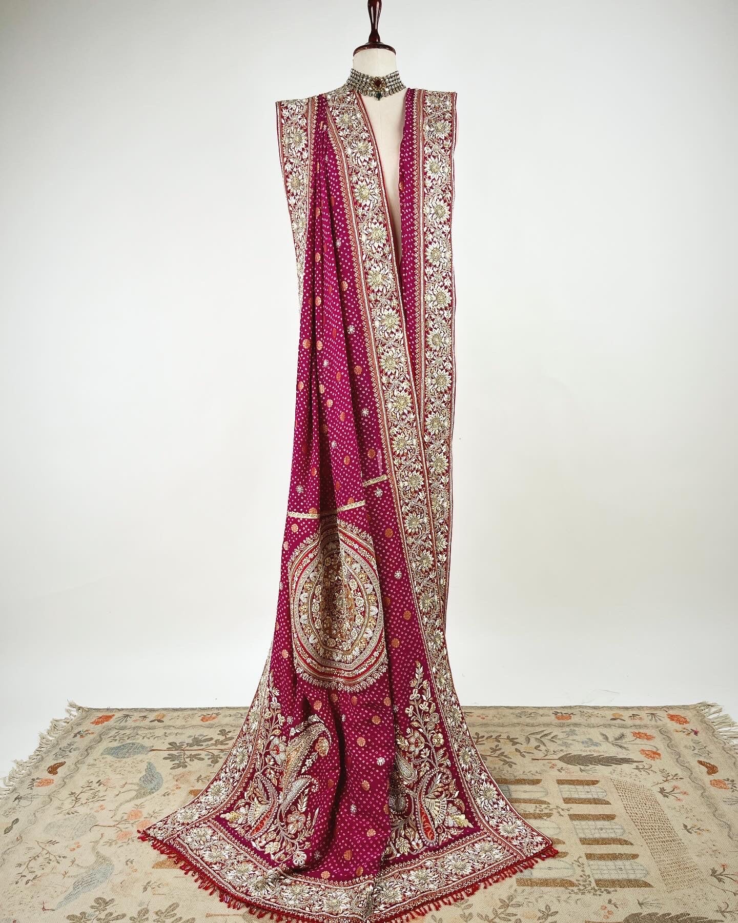 BANARASI BANDHANI SAREE WITH SIGNATURE MANDALA ZARDOSI PALLA WORK