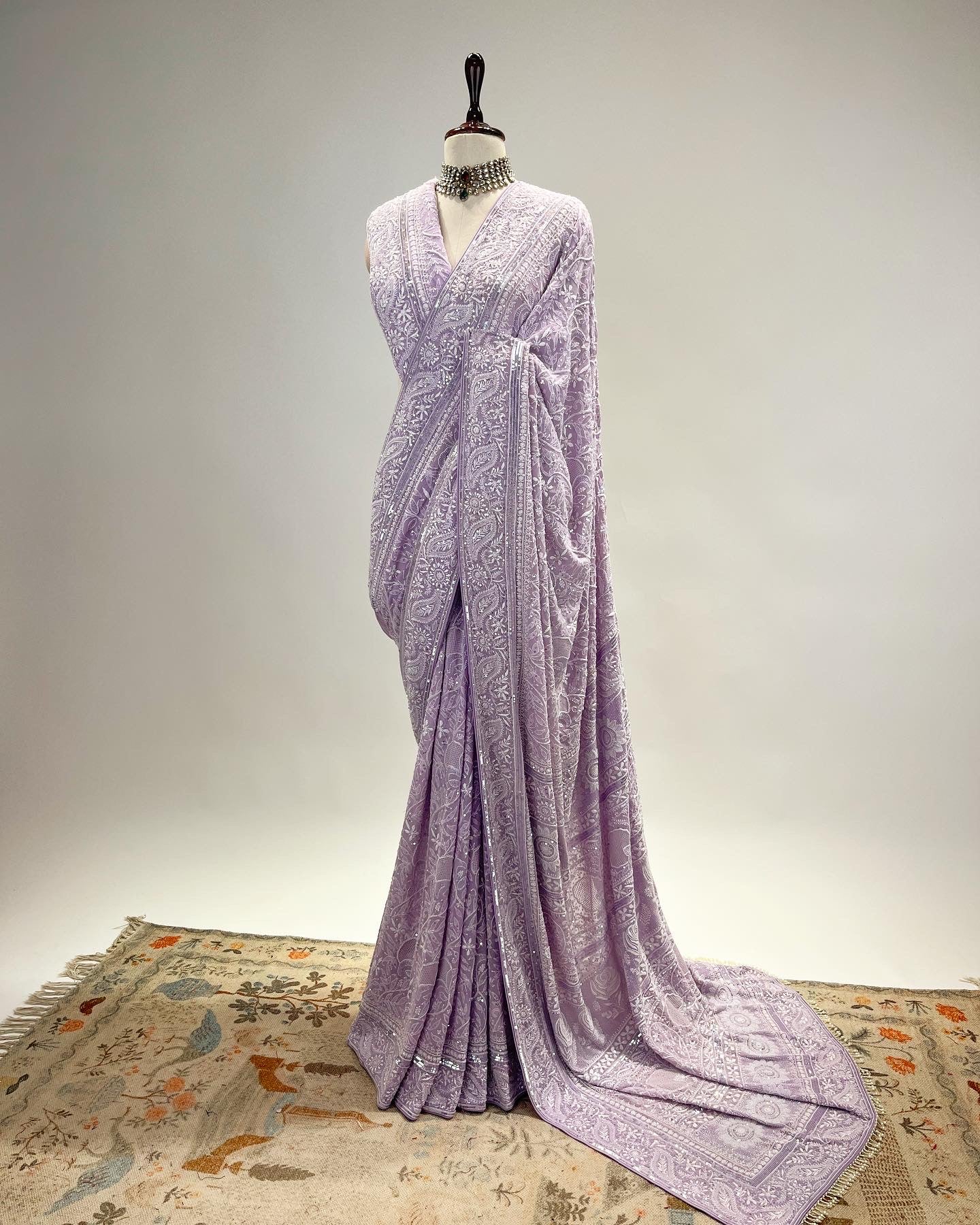 LAVENDER FINE DO TAAR CHIKANKARI SAREE INCLUDING JAALI HATHKATI PHANDA & KAURI FORM