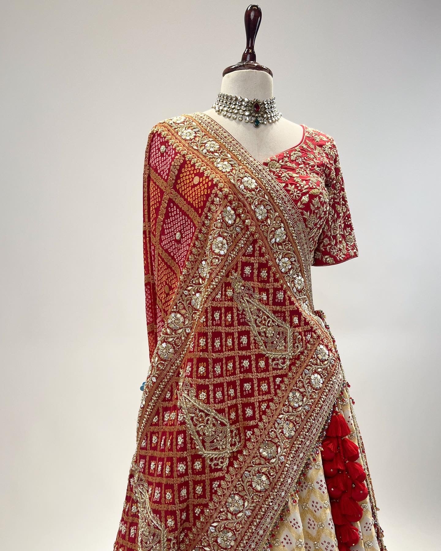 PANETAR GHARCHOLA LEHENGA