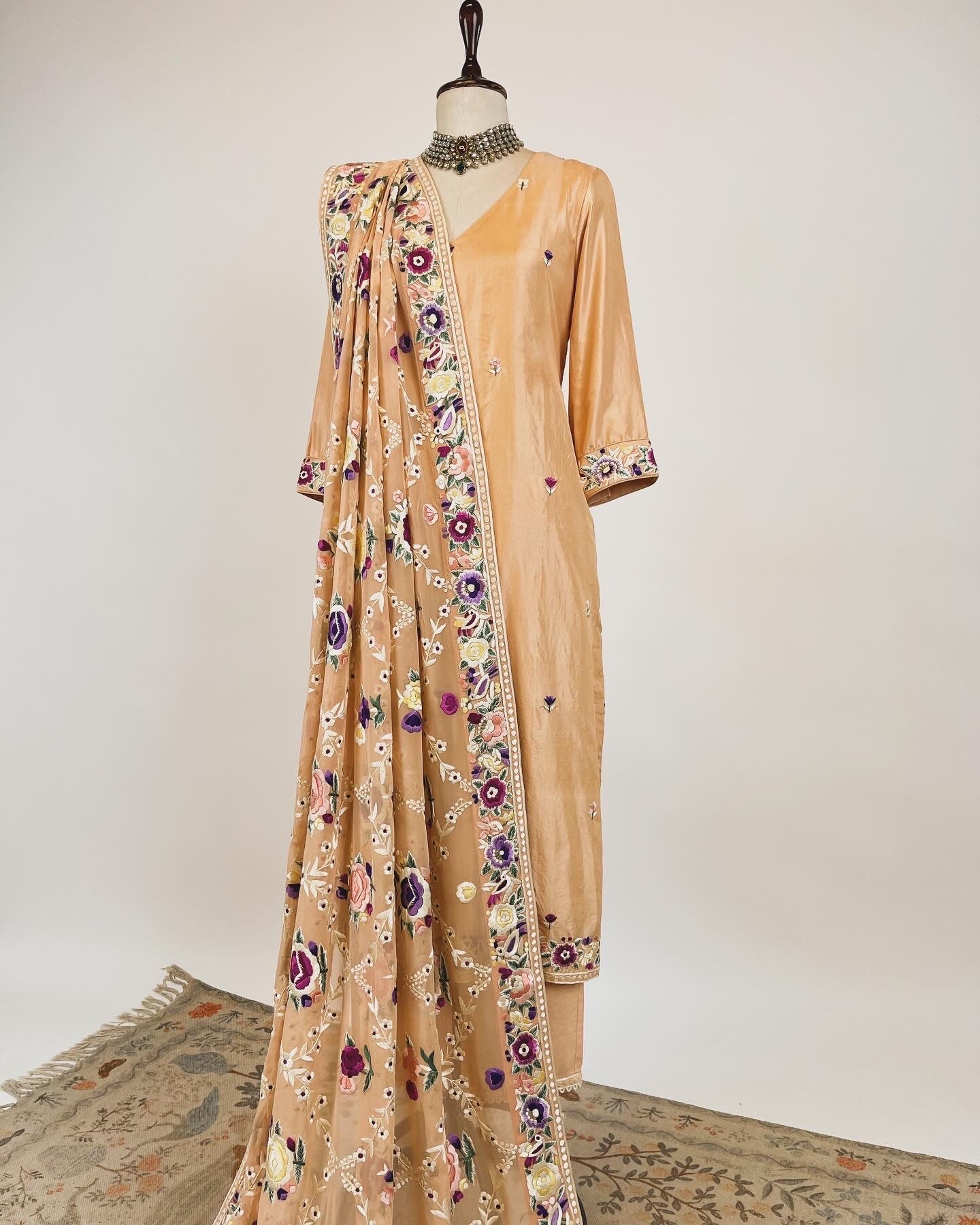 PARSI GARA FLORAL SUIT ENSEMBLE