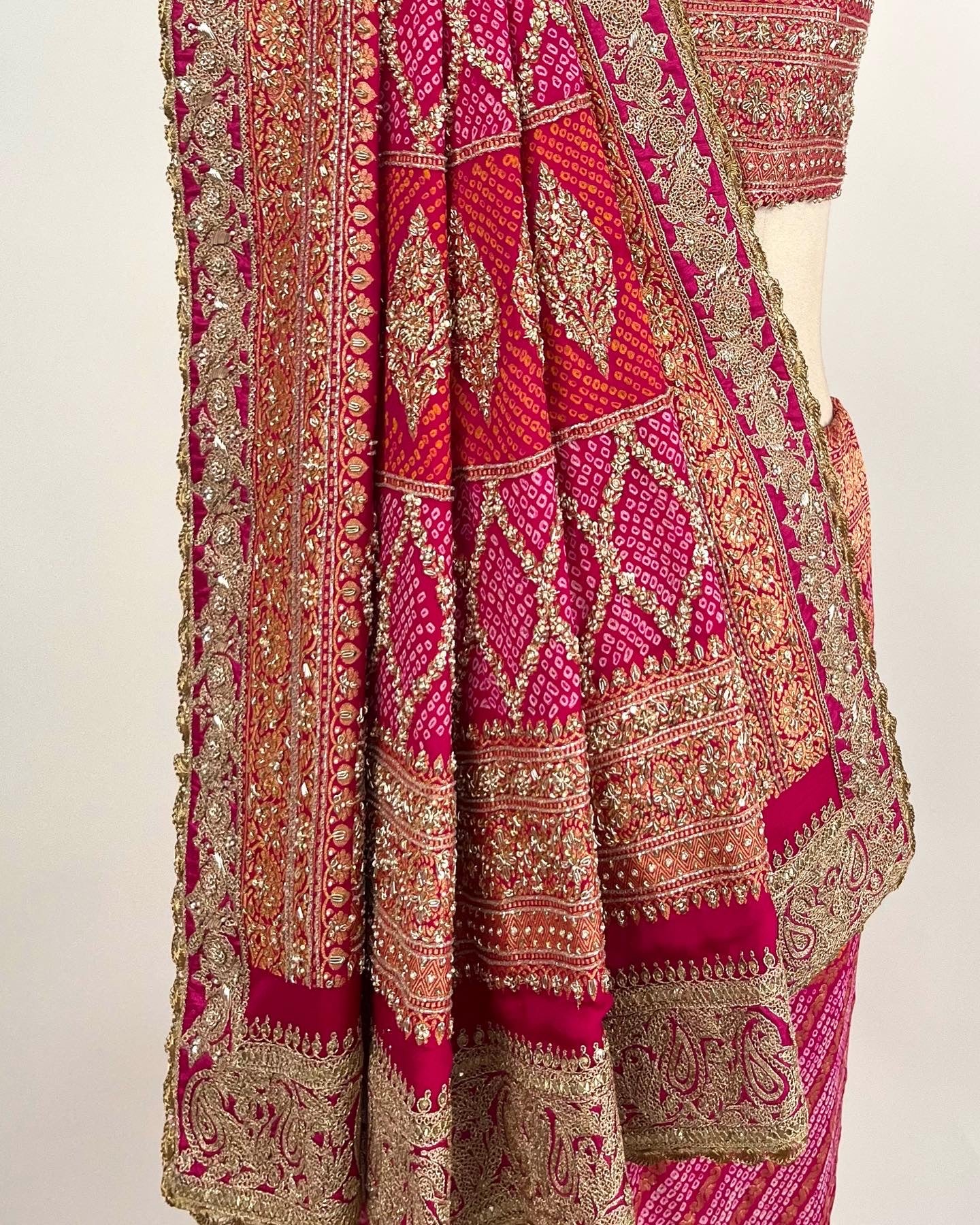 RAI BANDHEJ BANARASI BANDHANI SAREE IN MARODI & ZARDOSI WORK