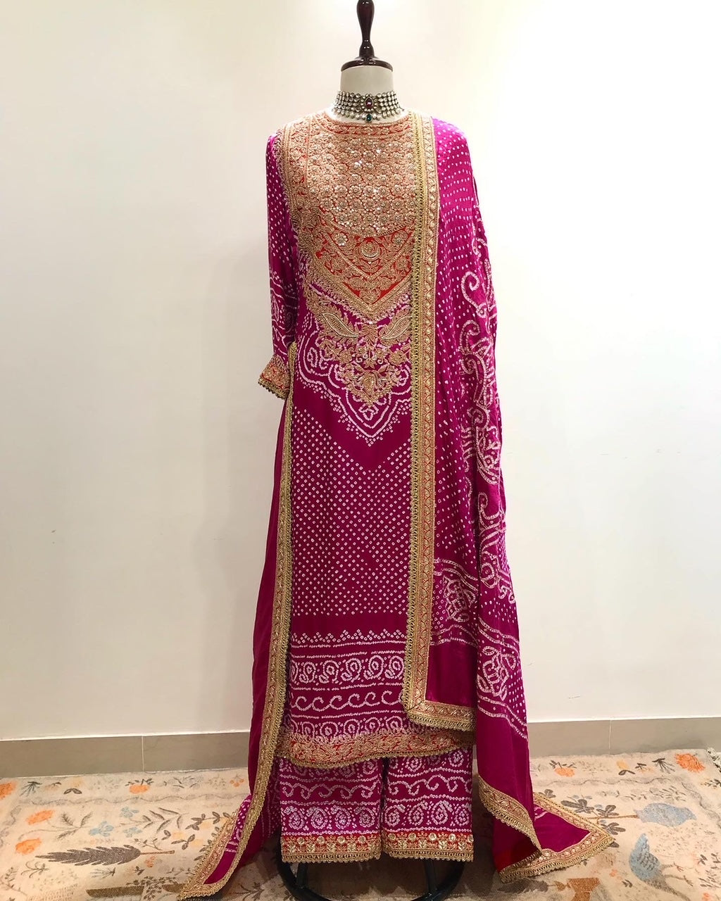 MAGENTA AABHA KURTA SET IN MARODI