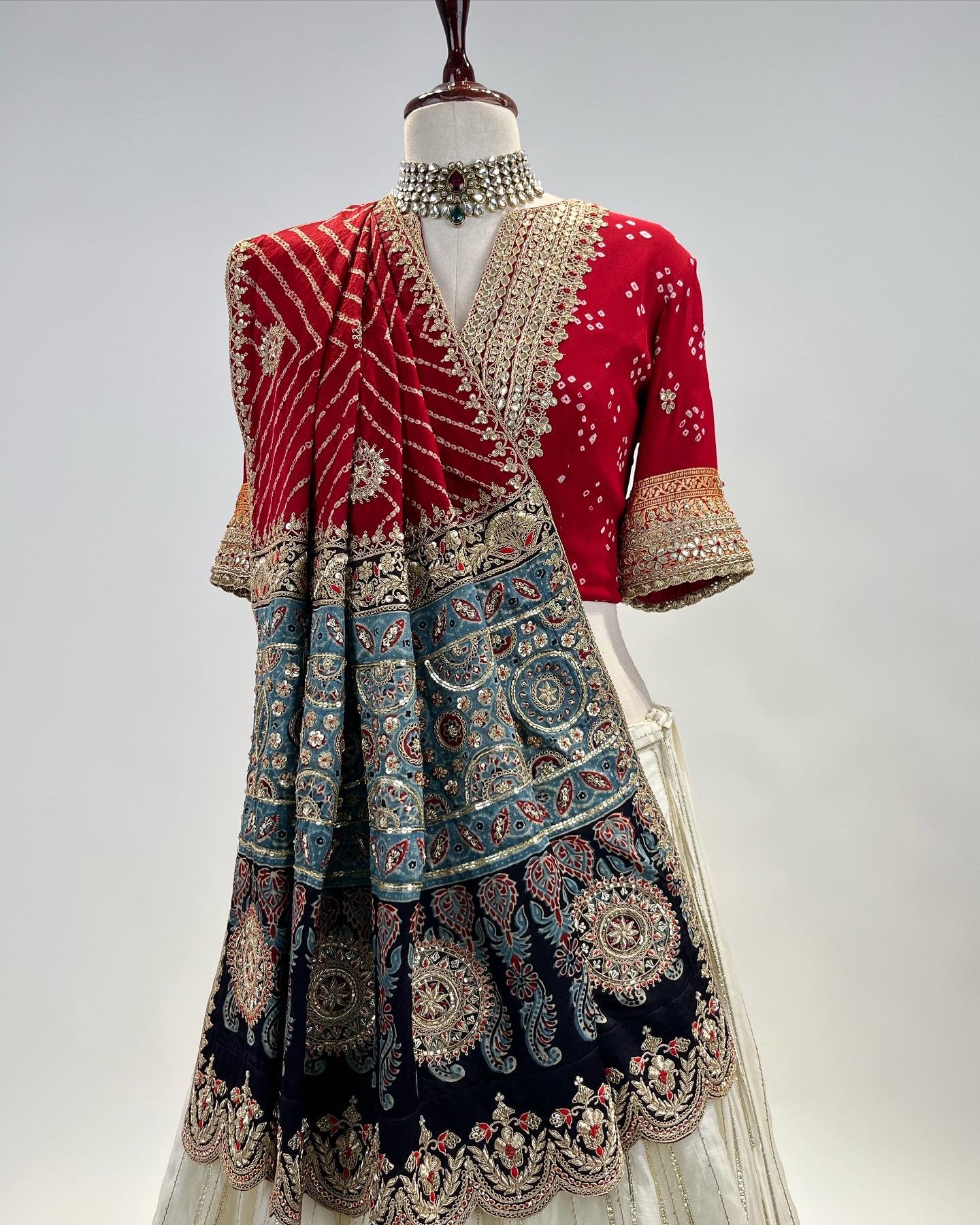 GOTAPATTI BANDHANI AJRAKH LEHENGA