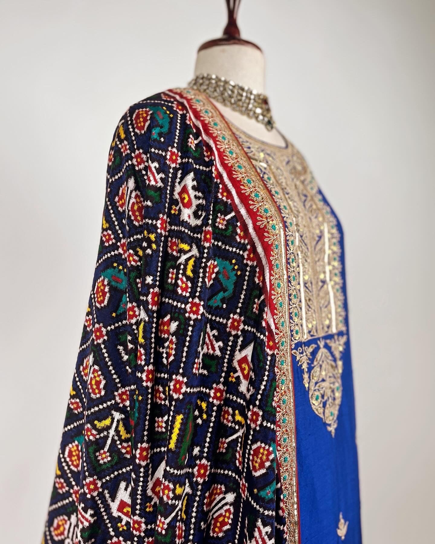 DOUBLE IKAT PATAN PATOLA SUIT SET IN FINE ANTIQUE MARODI WORK