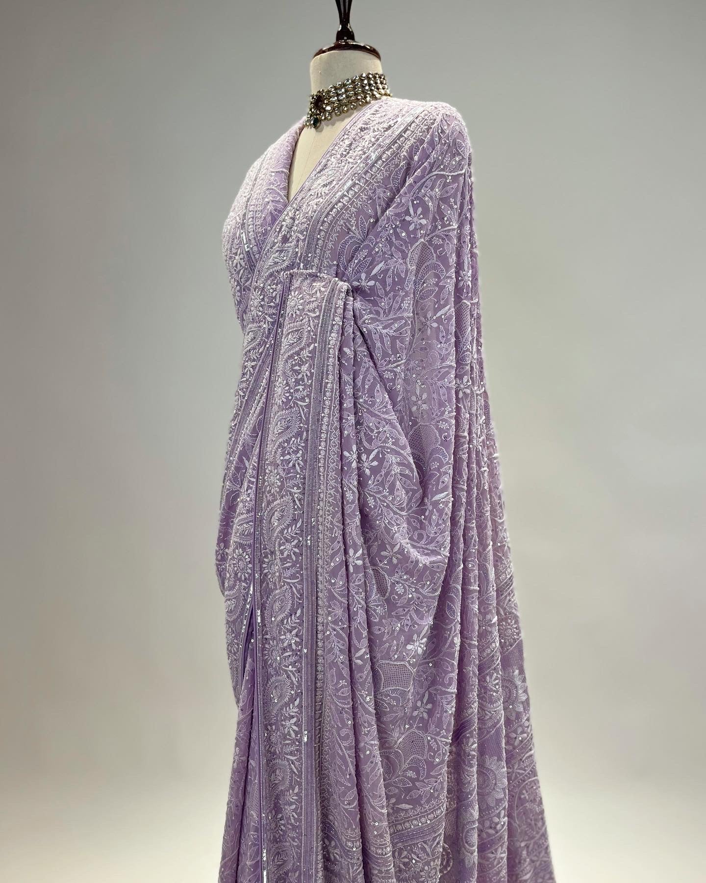 LAVENDER FINE DO TAAR CHIKANKARI SAREE INCLUDING JAALI HATHKATI PHANDA & KAURI FORM