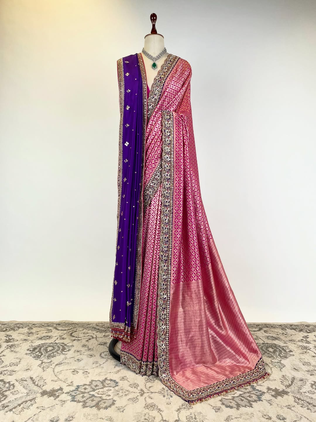 HANDLOOM BANARASI SAREE WITH SCALLOP EMBROIDERED BORDERS UNSTITCHED BLOUSE PIECE AND PAIRED SILK EMBROIDERED DOSHALA